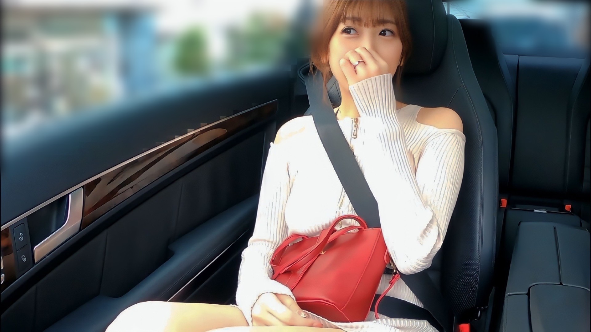 FC2PPV 4158500 [พุ่งออกมาติดต่…